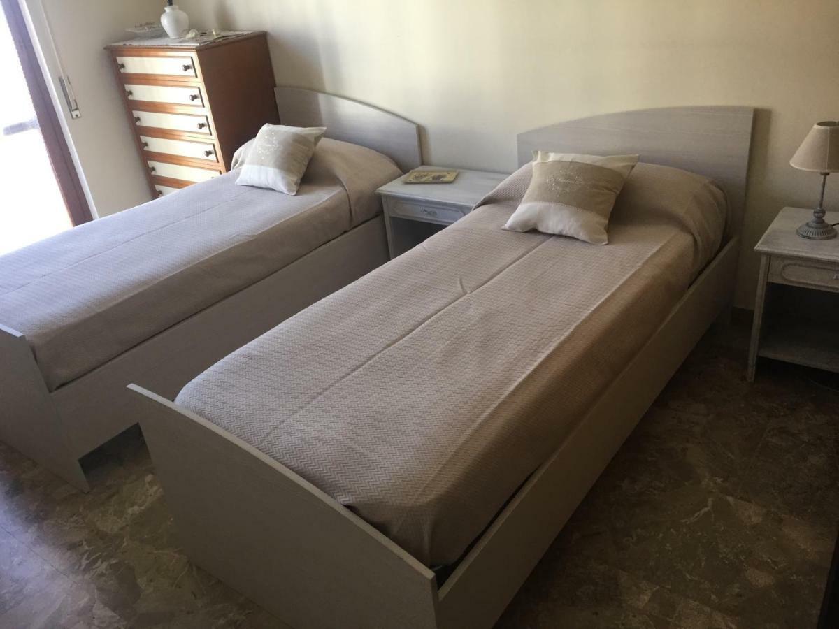 Viale Europa 91 Appartamento Pietra Ligure Luaran gambar