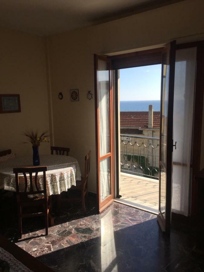 Viale Europa 91 Appartamento Pietra Ligure Luaran gambar